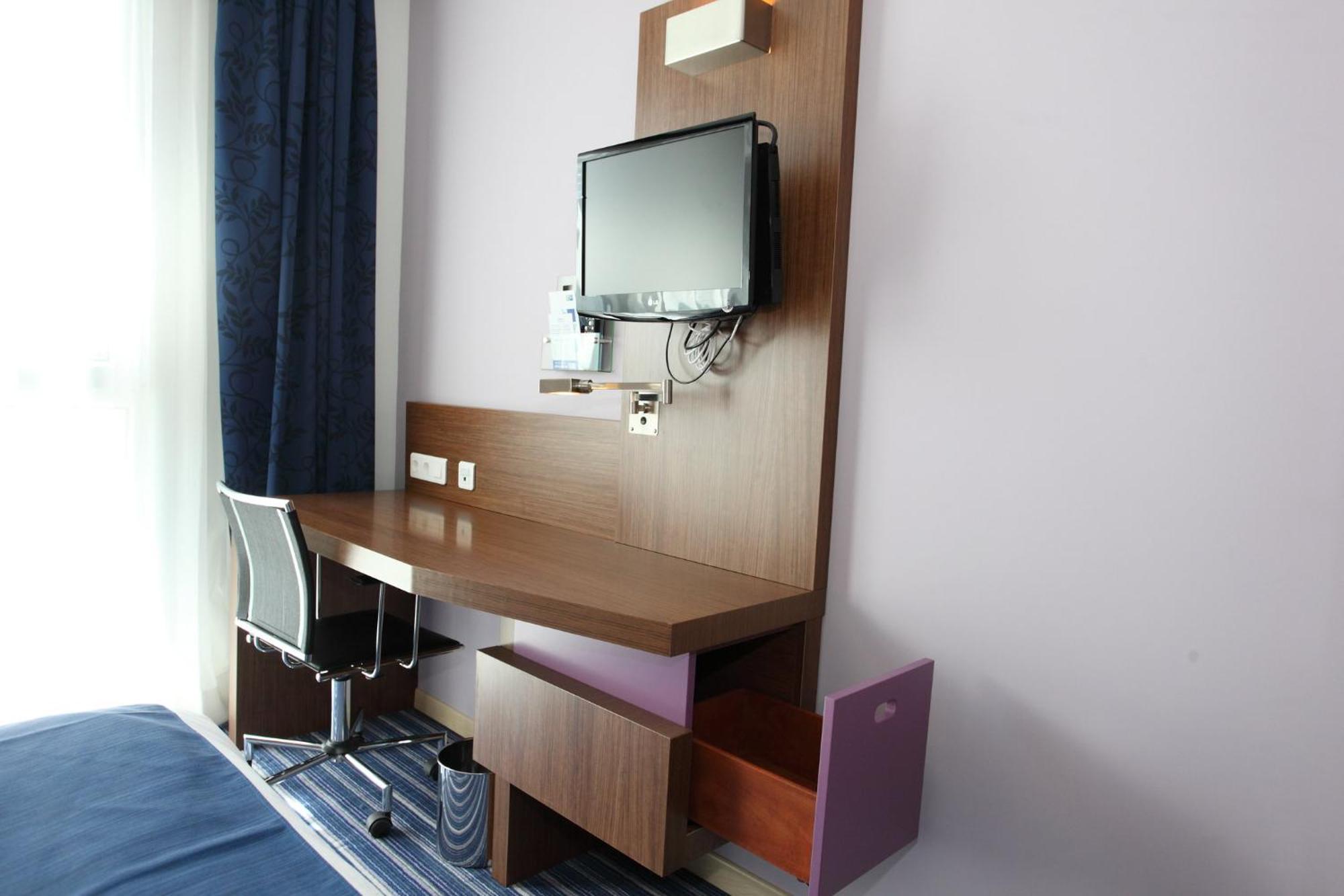 Holiday Inn Express Madrid Leganes By Ihg Zewnętrze zdjęcie